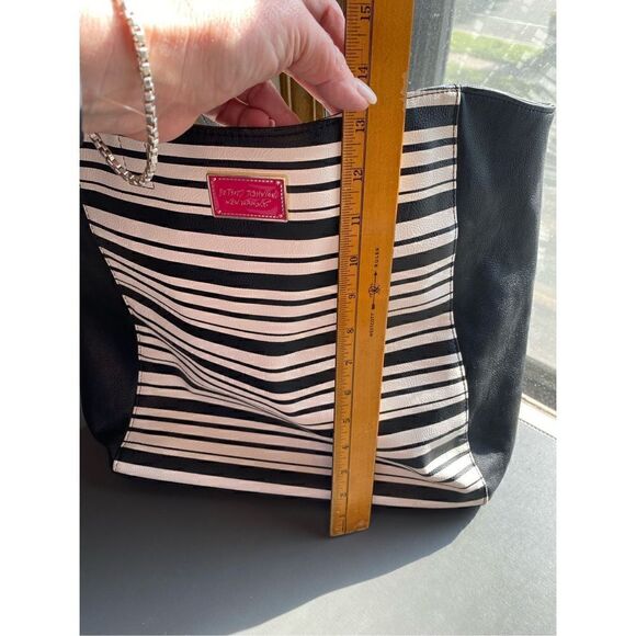 Betsey Johnson Black and white striped tote floral satin lining - Picture 1 of 16